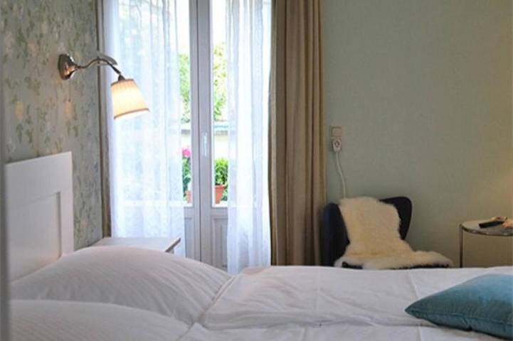 Ferienwohnung für 2 Personen, mit Balkon und Terrasse sowie Garten und Ausblick in Waldbröl - 2