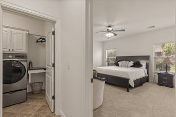 Vacation Rental for 8 Guests in Tulsa, Oklahoma, Picture 1