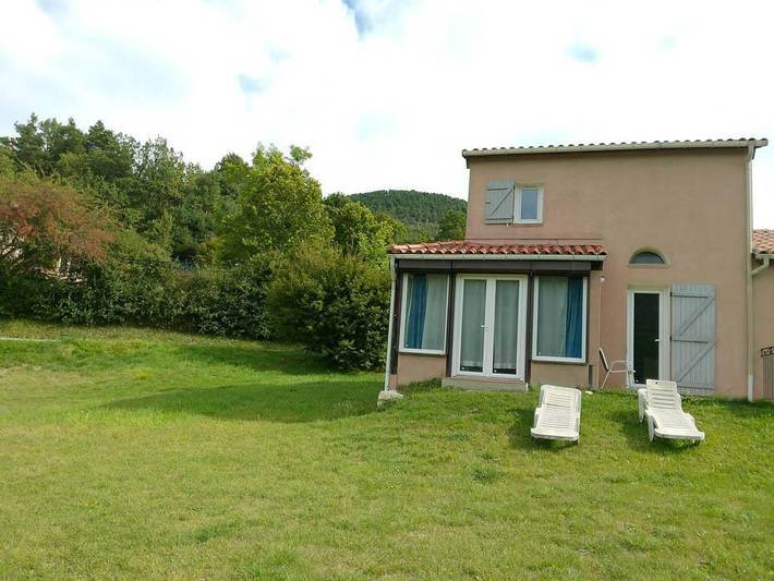 Gîte pour 6 personnes, avec jardin ainsi que vue et terrasse, animaux acceptés