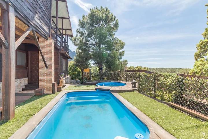 Casa rural para 9 personas, con Balcón y Jacuzzi además de Terraza y Jardín en Provincia de Madrid - 3