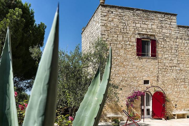 Location de vacances pour 3 personnes, avec terrasse et jardin à Corato