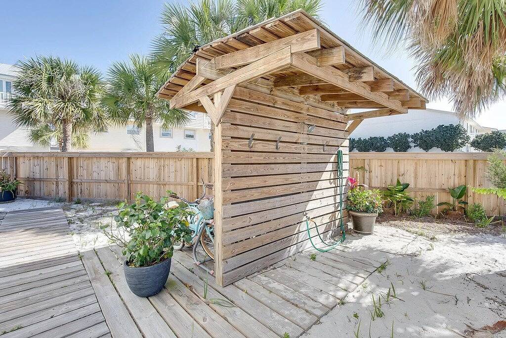 Ganze Wohnung, New Romantic Luxury Condo 1Bd/1Bth - 5 min walk to the beach in heart of Destin in Destin, Emerald Coast