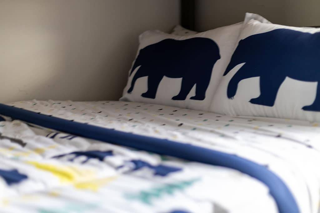 Hilltop Hideout — A Peaceful Retreat in the Foothills of the Smoky Mountains in Blount County