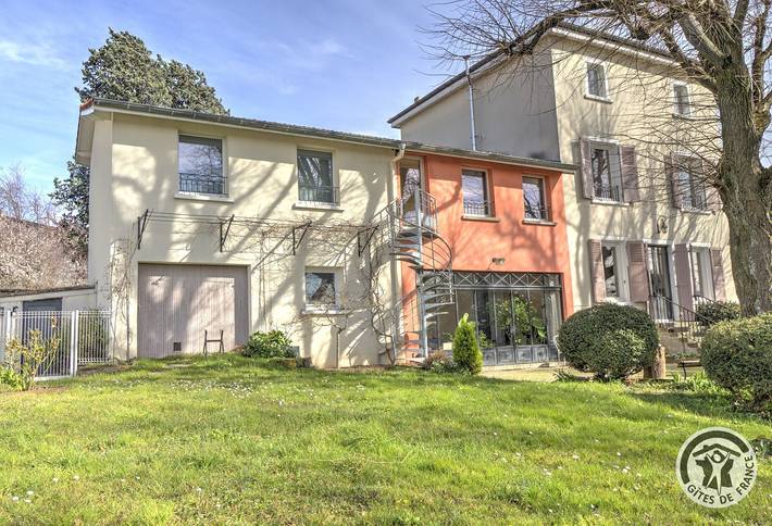 Gîte pour 6 personnes, avec Jardin et Piscine