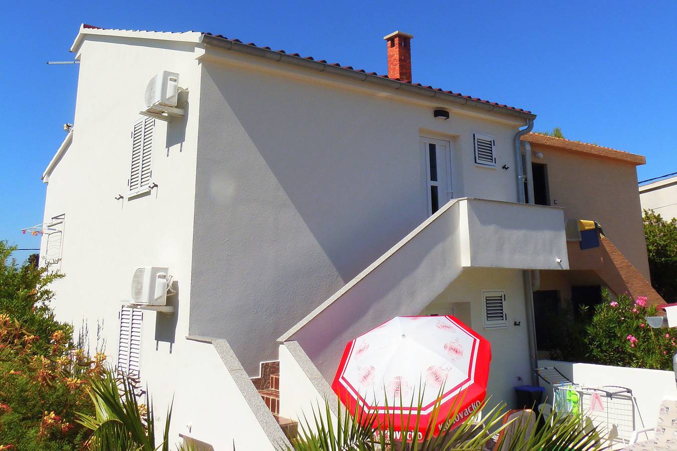 Ganze Wohnung, 1-Zimmer-Ferienwohnung mit Terrasse und Meerblick Kosljun, Pag A-3321-b in Pag Stadt, Pag