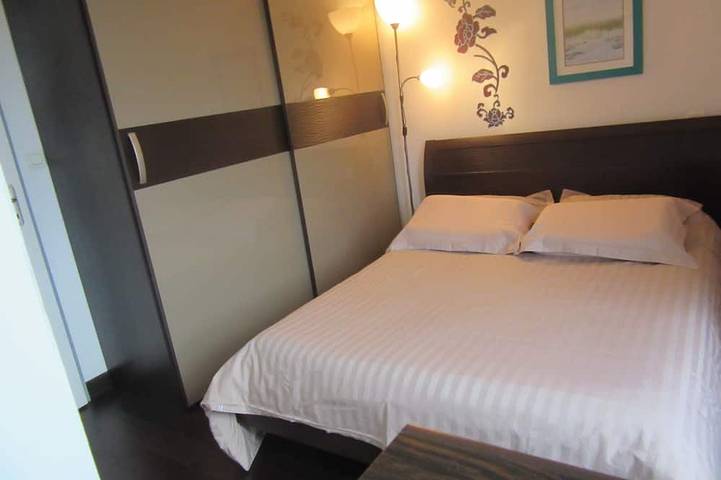 Entire apartment, Superbe Appartement Tout Confort Deux Chambres Avec Terrasse et Vélos Fournis in La Rochelle, La Rochelle region