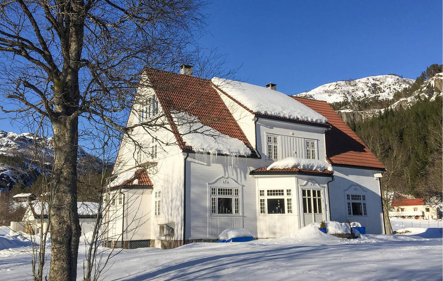 Feriehus for 26 personer med hage in Sirdal