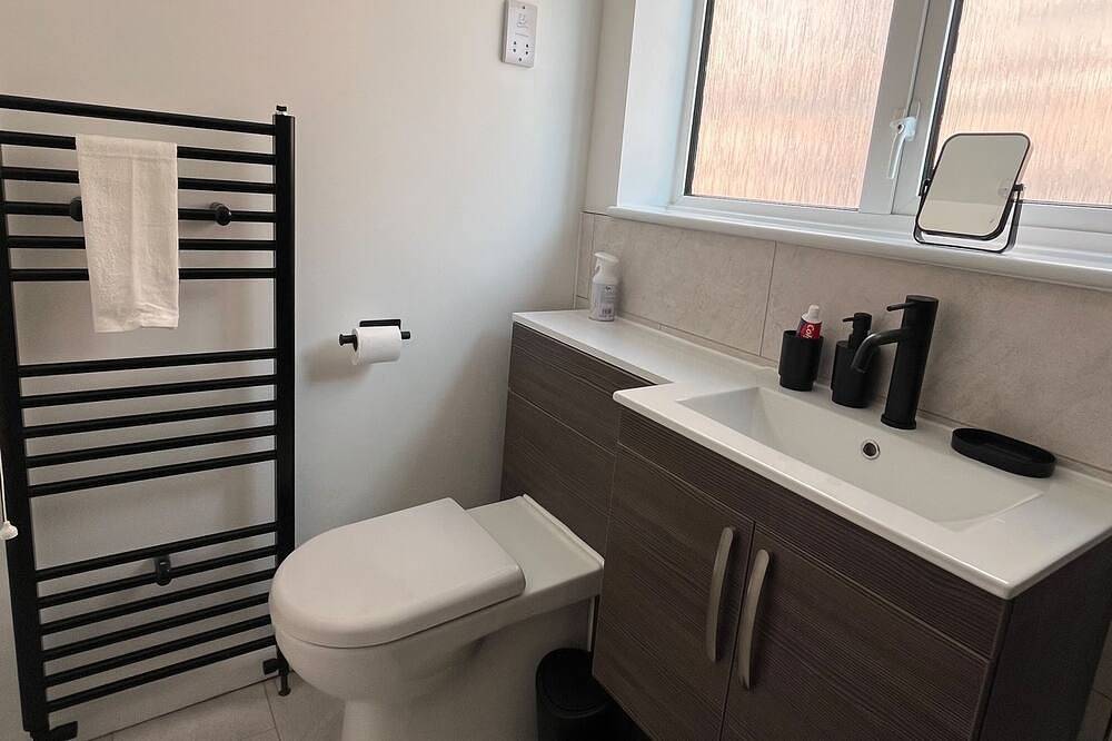 2 bed house in city centre - offers for long stays in Nottingham, East Midlands