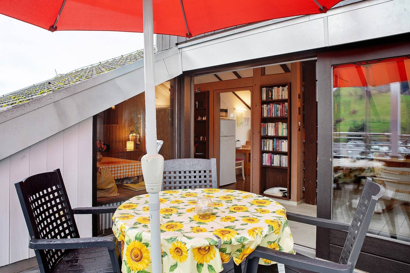 Ganze Wohnung, Haus Palais mit überdachtem Balkon und Bergblick sowie Wlan in Untermünstertal, Münstertal