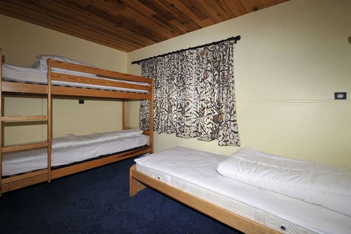 Gîte pour 12 personnes, avec jardin à Mont-Dauphin - 2