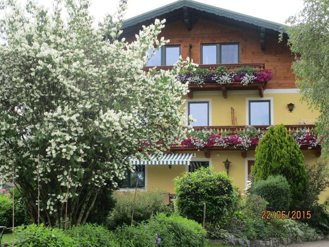 Ganze Ferienwohnung, Anna Laireiter - Falkenwohnung mit Balkon, sehr gemütlich ! in Salzkammergut-Berge, Sankt Lorenz