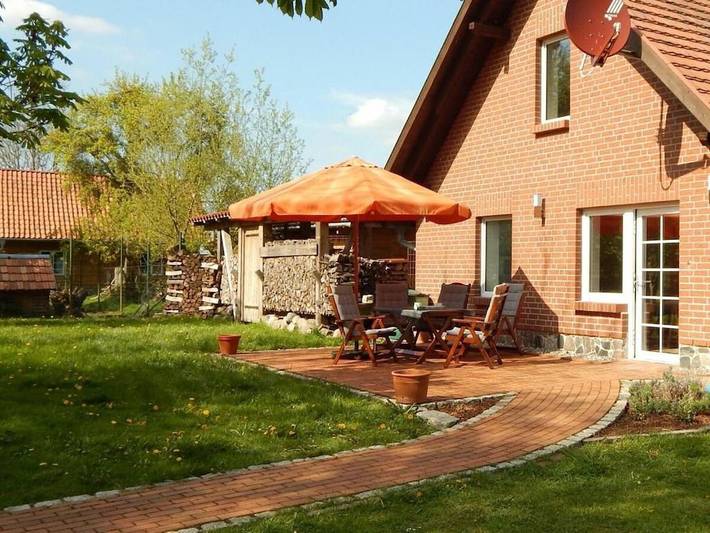 Ferienhaus für 5 Personen, mit Terrasse und Garten