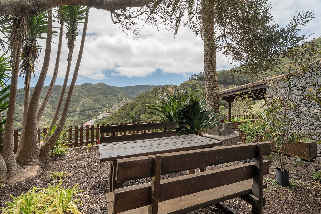 Landhus for 4 personer med hage in Pajar de Bento, La Gomera
