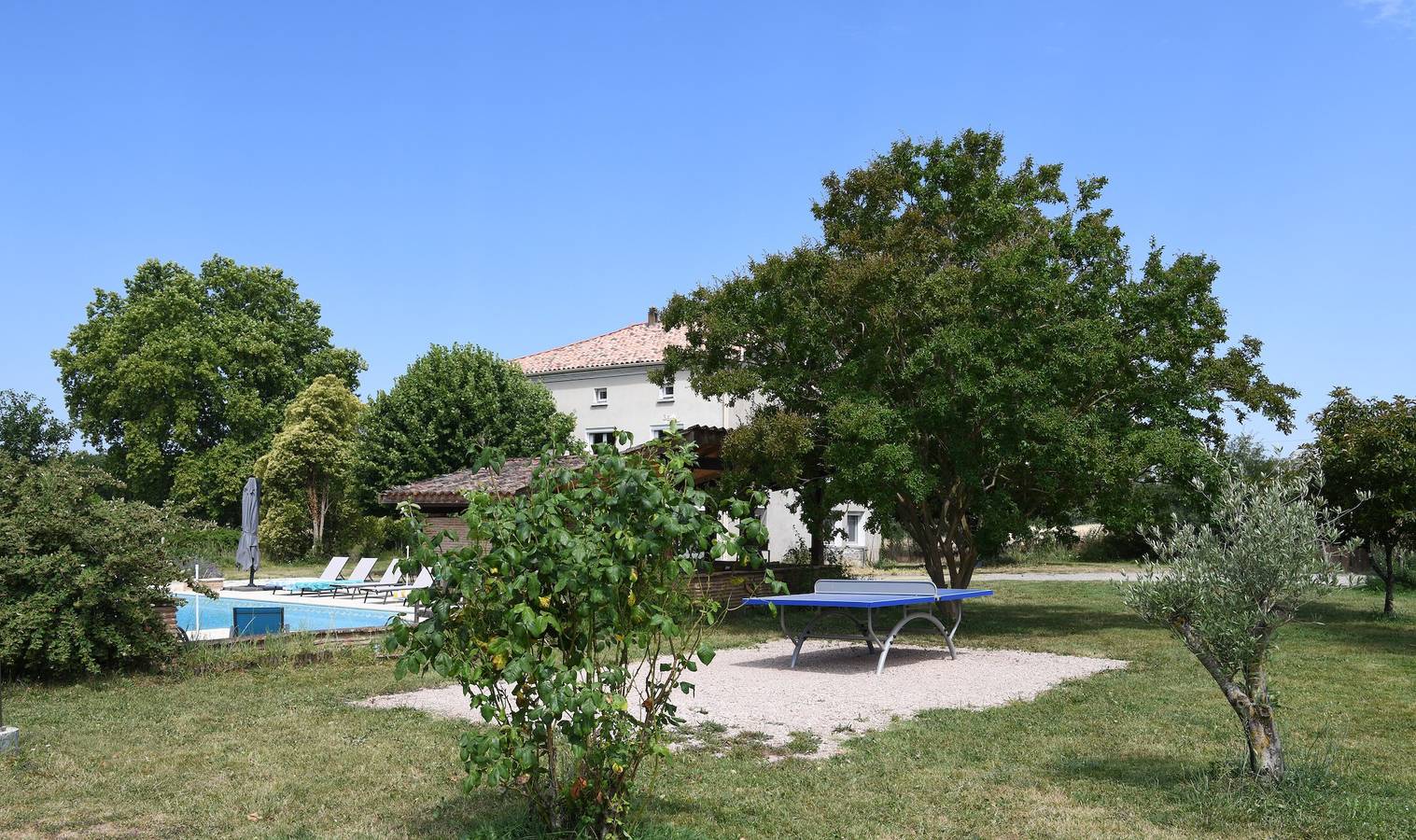 Gite Le Parc de Gouts – Votre grand domaine avec piscine chauffée et étang privé à Aiguillon in Aiguillon, Quercy