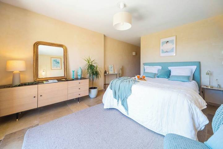 Panoramic 4-Br Villa near Aix w/Pool, AC - for 10 people in Le Tholonet, Region de Aix-en-Provence