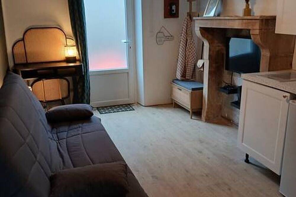 Modern studio with private garden - Cure thermale Saint-Honoré-les-Bains in Saint-Honoré-les-Bains, Morvan Regional Nature Park