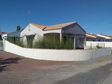Gîte pour 6 personnes, avec terrasse et jardin à Beauvoir-sur-Mer