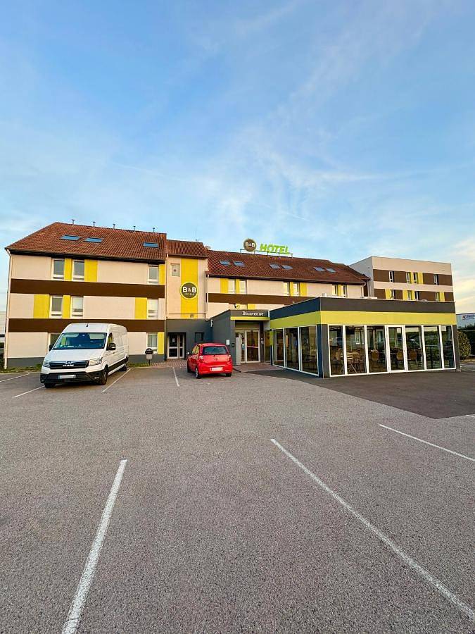 Hotel para 3 personas, con jardín - 1