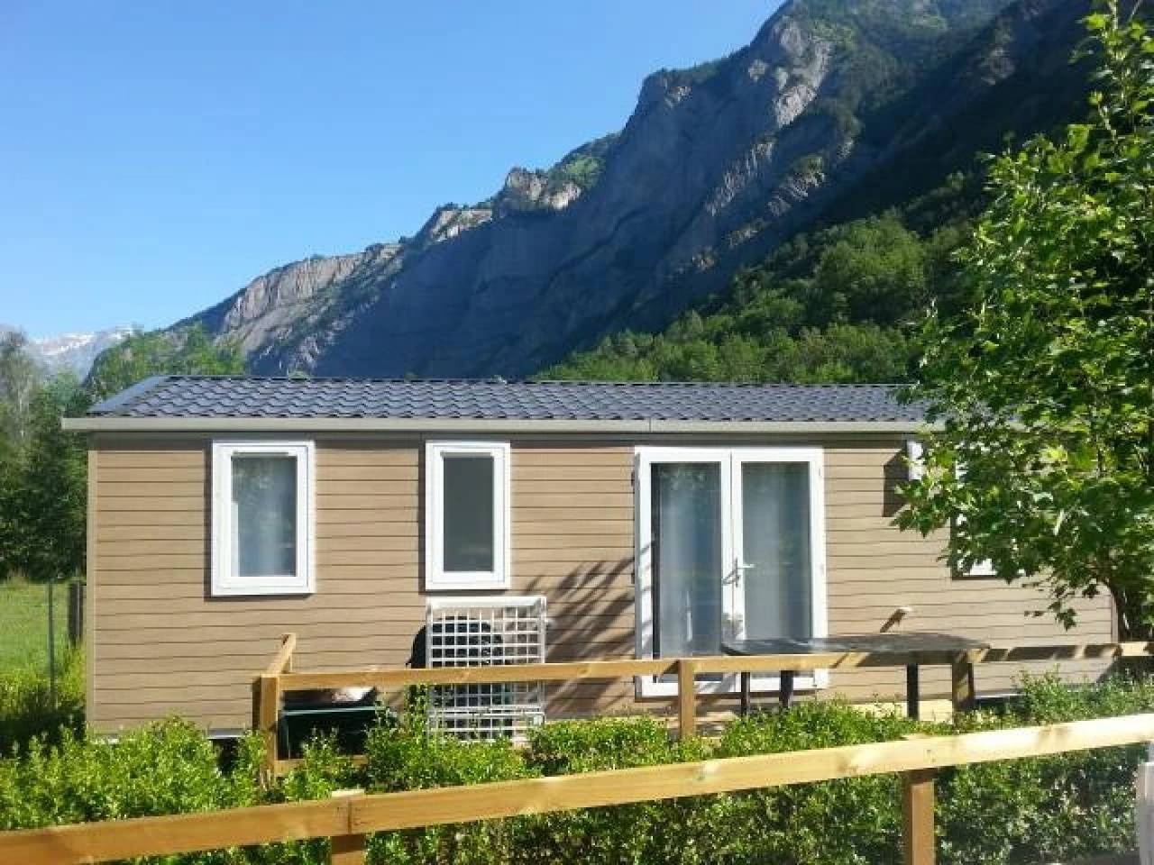 Camping pour 6 Personnes dans Le Bourg-d'Oisans, Parc national des Écrins
