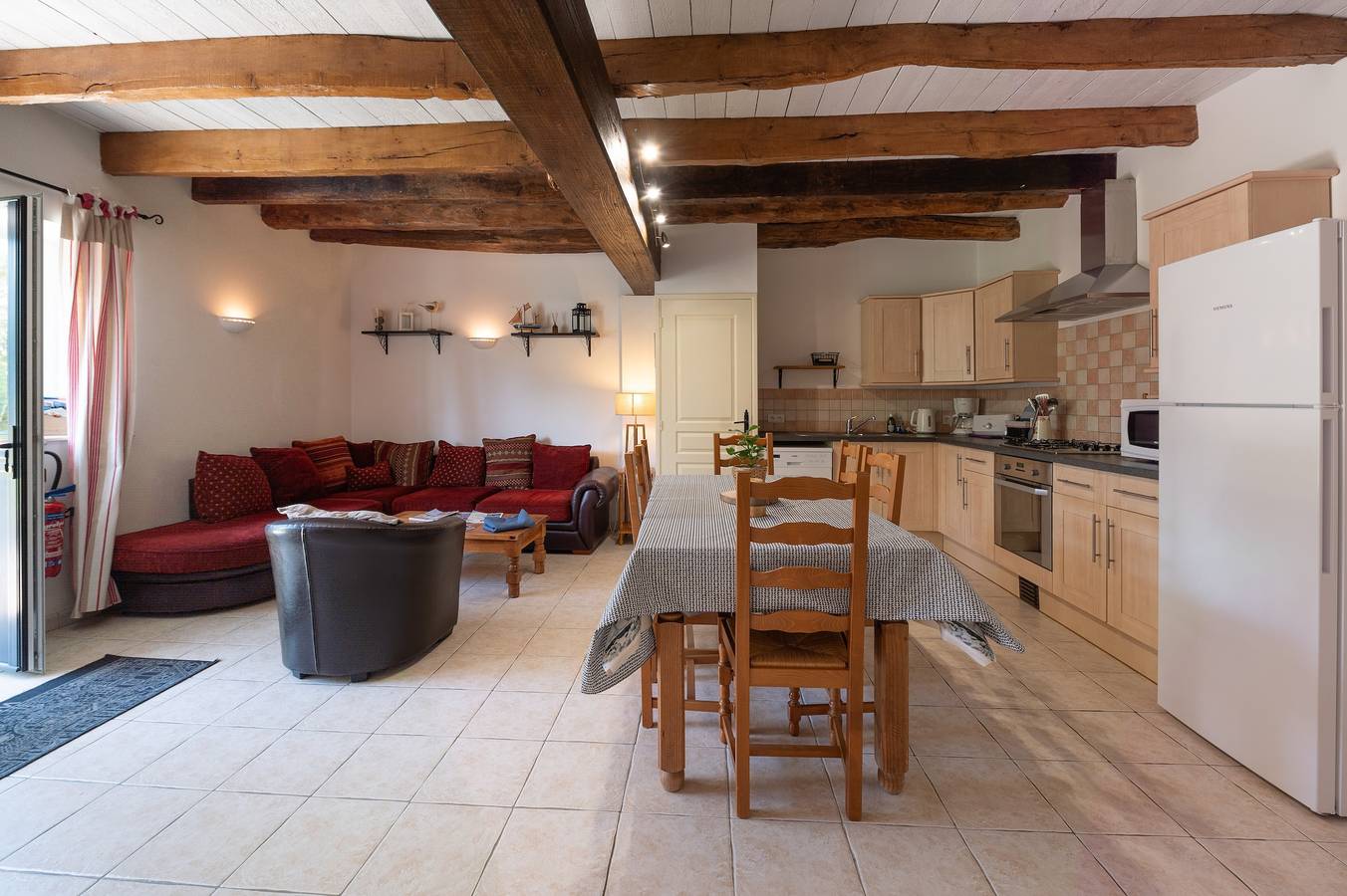 Cottage 'Domaine De Lestroué - Île D'arz' with Shared Pool, Private Terrace and Wi-Fi in La Vraie-Croix, Vannes region