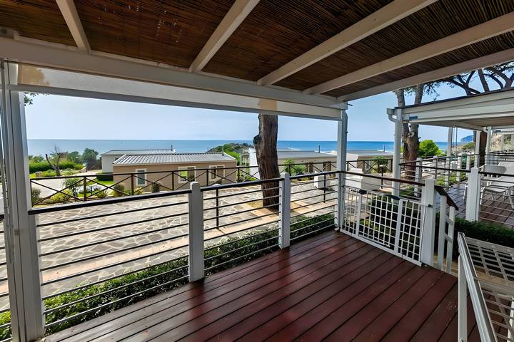 Bungalow per 4 persone, con vista oceano e terrazza, con animali domestici a Marina di Camerota