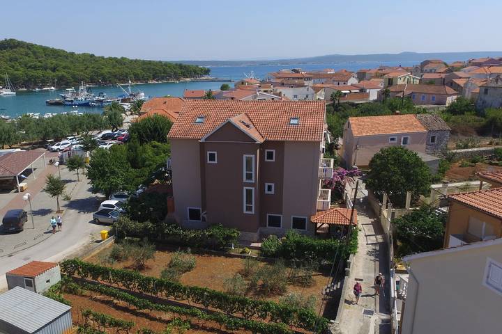 Ganze Wohnung, 1-Zimmer-Ferienwohnung mit Balkon Kukljica, Ugljan A-8253-e in Kukljica, Insel Ugljan