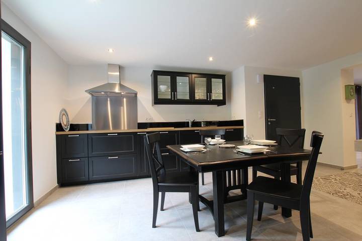 Gîte pour 4 personnes, avec jardin à Souraïde - 2