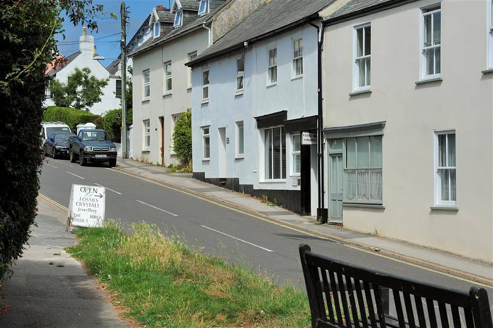 Entire apartment, Waterloo Place in Charmouth, Dorset