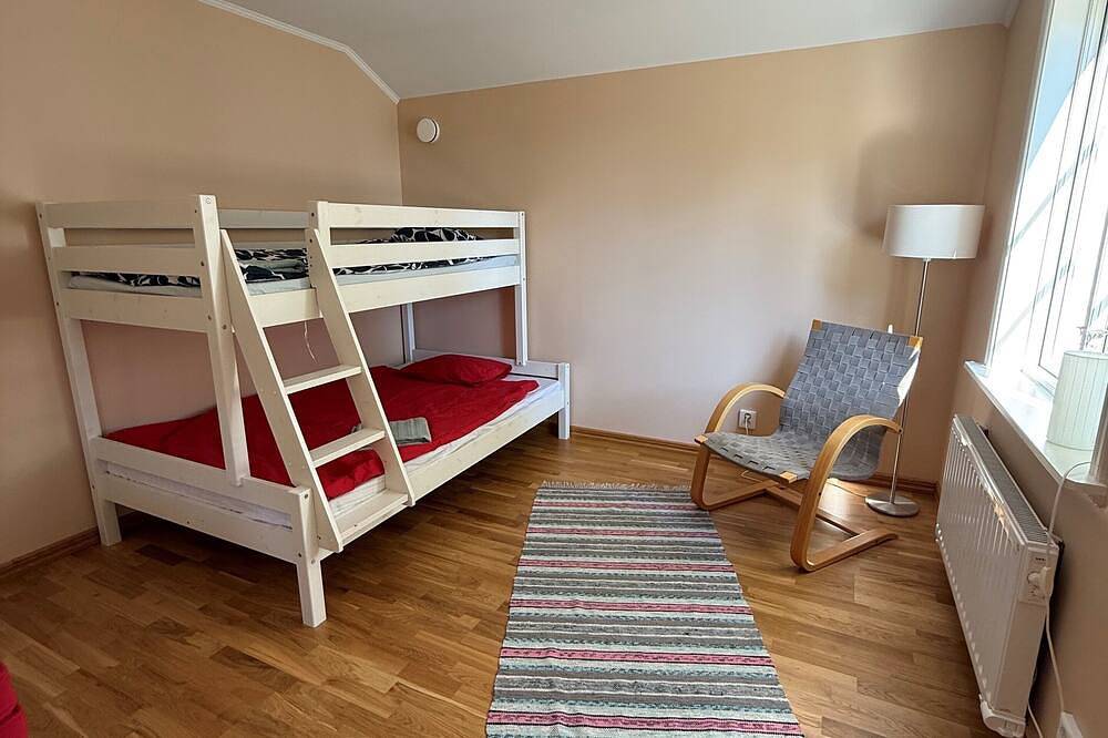 Unique accommodation in tranquility with stunning lake views! in Kronoberg