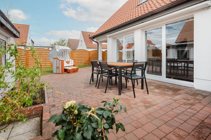 Modernes Ferienhaus für 5 Personen mit großer privater Terrasse in Juist