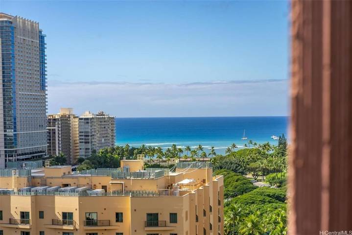 Apartahotel para 2 personas, con piscina y jardín además de vistas y sauna en Honolulu