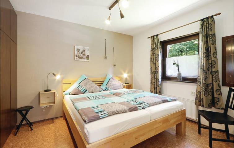 Gemütliche Wohnung mit Terrasse und Parkplatz - 2km vom Bäsch Zentrum in Ferienpark Himmelberg, Thalfang
