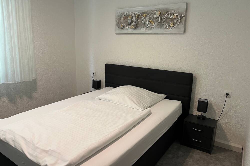Doppelzimmer - Hotel Cocco Bello in der Villa Foret in Ludwigsburg, Landkreis Ludwigsburg