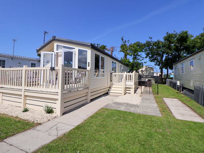 Caravan for 6 people in Prestatyn