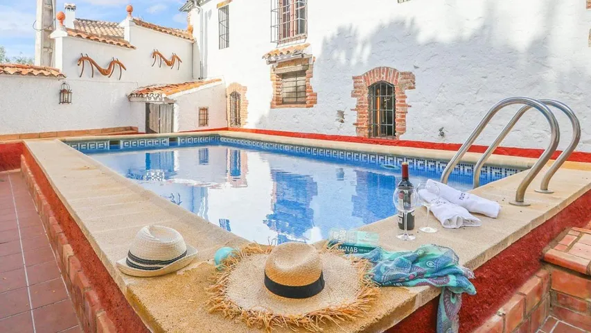 Holiday home for 23 people, with terrace and pool - 1