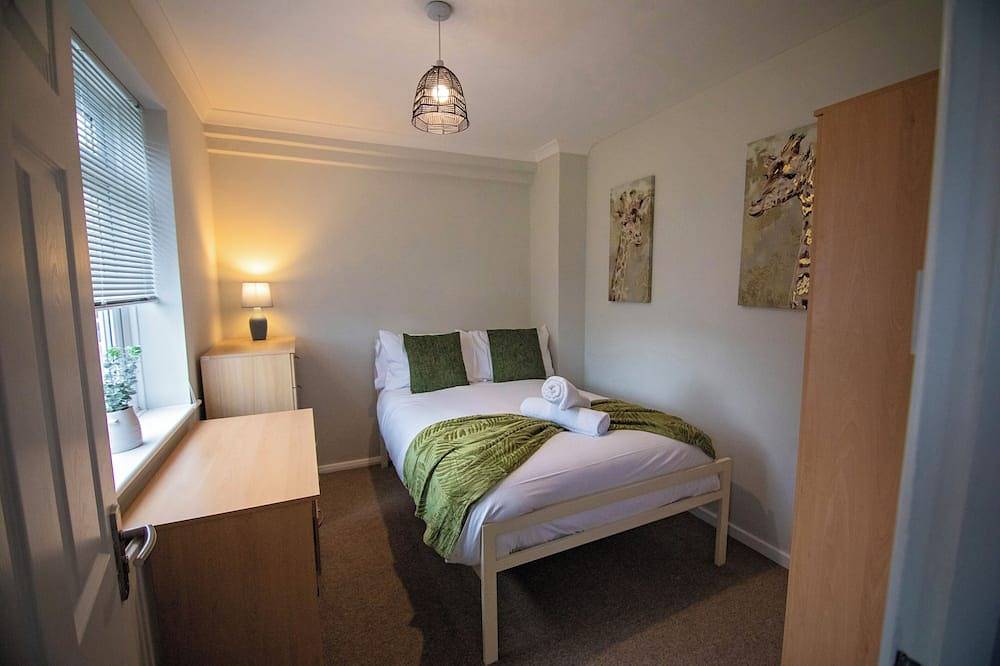 Stanmore House - Winchester - 4 double bedrooms - close to centre - free parking in Winchester, South Downs