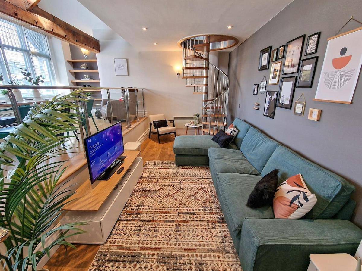 Three-Bedroom Apartment in Manchester, Greater Manchester