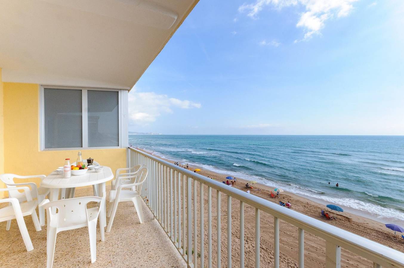 Apartamento vacacional entero, Turia - Moderno apartamento en primera línea de playa in Playa de Tavernes de la Valldigna, Tabernes de Valldigna