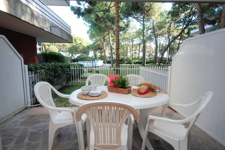 Ferienwohnung für 6 Personen, mit Balkon/Terrasse und Garten in Lignano Riviera