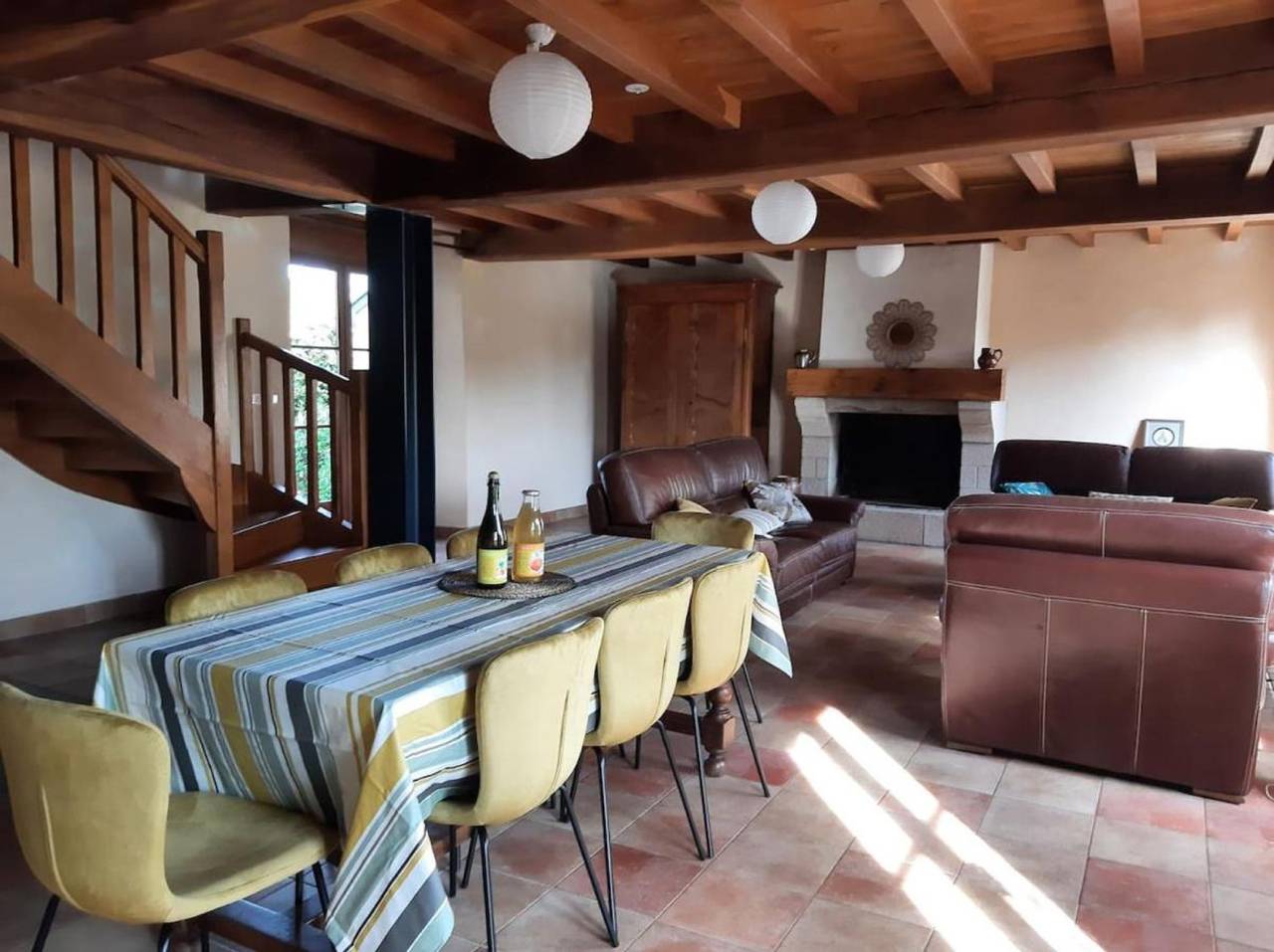 Holiday Home 'Longère Familiale' with Private Terrace, Private Garden and Wi-Fi in Melesse, Rennes region