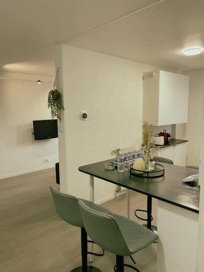 Gîte pour 5 personnes, avec balcon à Nanterre - 4