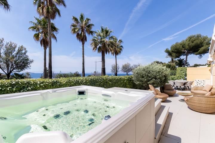 Holiday rental for 4 people, with Balcony and Hot tub as well as Terrace in Sanary-sur-Mer