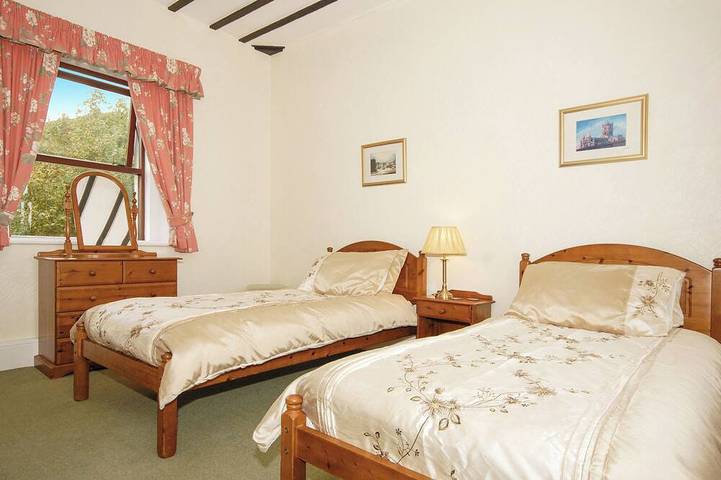 Trinity Cottage-Qc349 in Pembrokeshire
