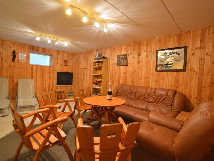 Location de vacances pour 13 personnes, avec sauna dans Robertville - 3