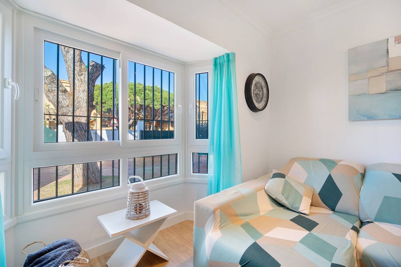 Villa 'Cirpe Mar' con piscina privada, terraza privada y Wi-Fi in Sancti Petri, Chiclana de la Frontera
