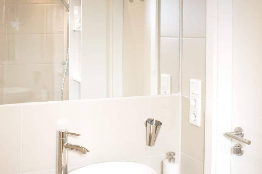 Unser Meerglück an der Ostsee, Meerblick, Kaminfeuer & Sauna, 4-5 Personen in Sütel, Neukirchen