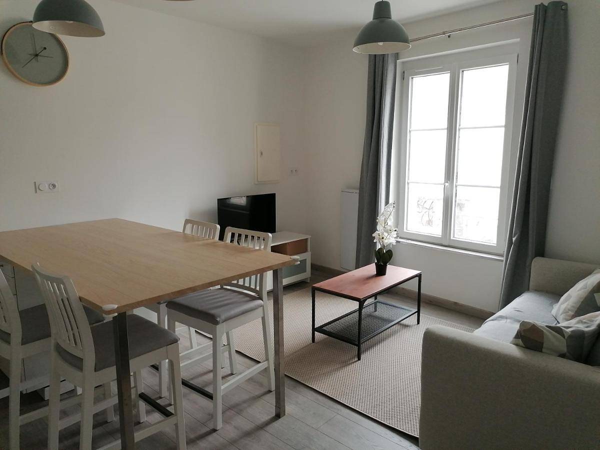 Appartement entier, Chamaillard 1, calme, draps fournis in L'Île-Bouchard, Parc naturel régional Loire-Anjou-Touraine