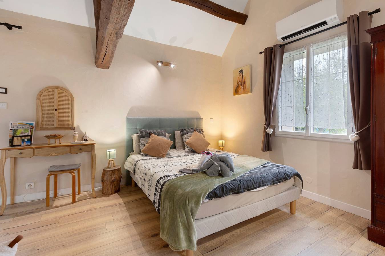 Habitación de huéspedes 'La Parenth'aise Du Vexin' con Wi-Fi y aire acondicionado in Saint-Martin-la-Garenne, Parque natural regional del Vexin Francés