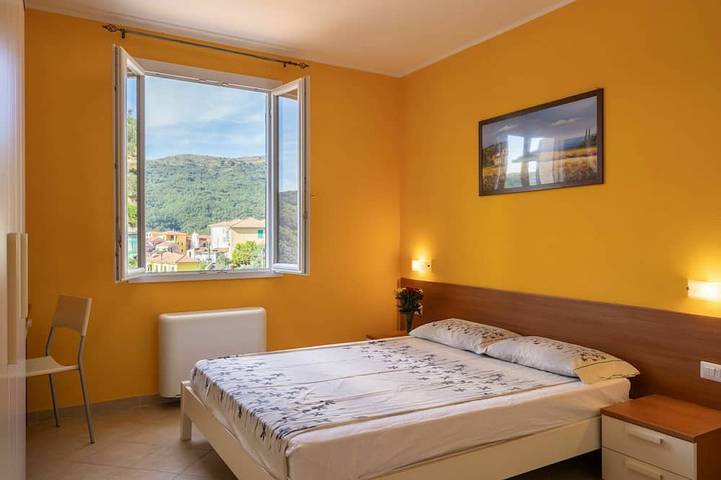 Ferienwohnung für 18 Personen, mit Garten und Terrasse in Pietrabruna - 4