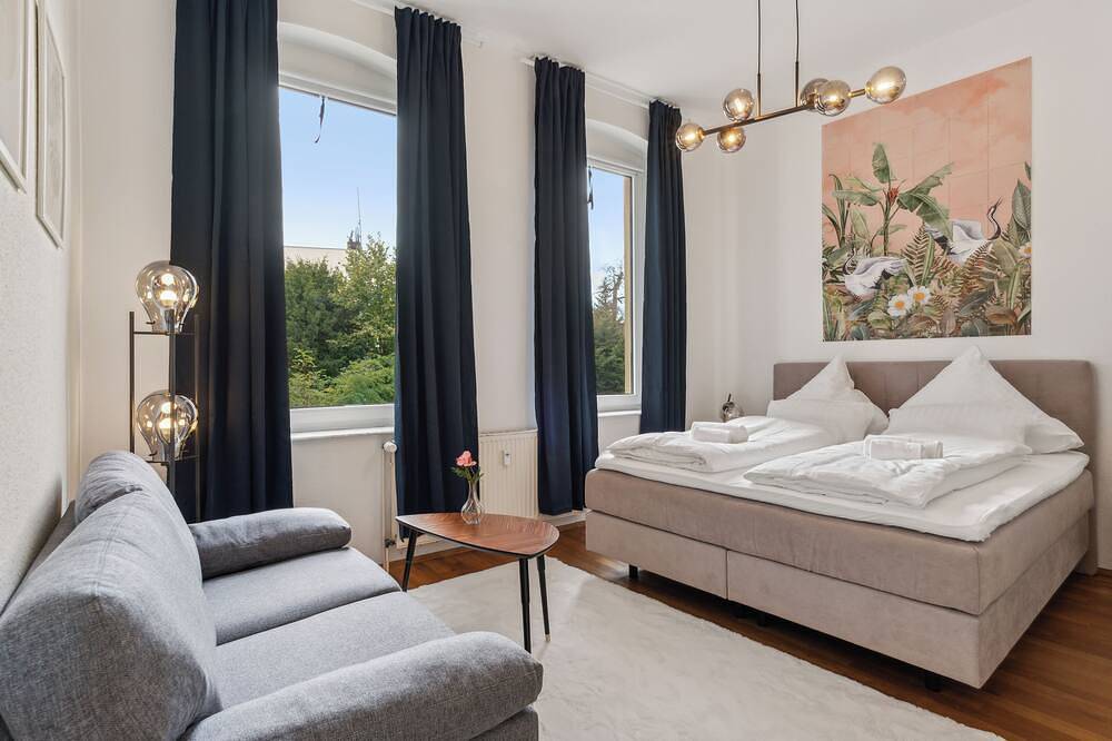 Ganze Wohnung, Wohnliebe2-Zentrale & Stilvolle Fewo mit Boxspringbett&voll ausgestatteter Küche in Bad Oeynhausen, Wiehengebirge